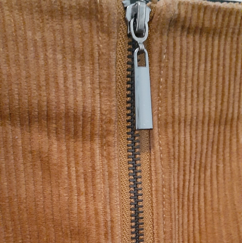 NWT Fashion On Earth Tan Corduroy Zip Front Mini Skirt size M - Picture 4 of 8